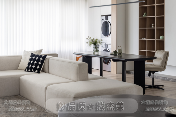 1689172670885680.png 大連裝修潮流趨勢之現(xiàn)代簡約案例賞析典雅素凈溫潤空間5.png