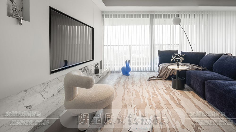 大連裝修潮流趨勢(shì)之現(xiàn)代簡(jiǎn)約案例實(shí)拍通透開闊場(chǎng)景多樣3.png